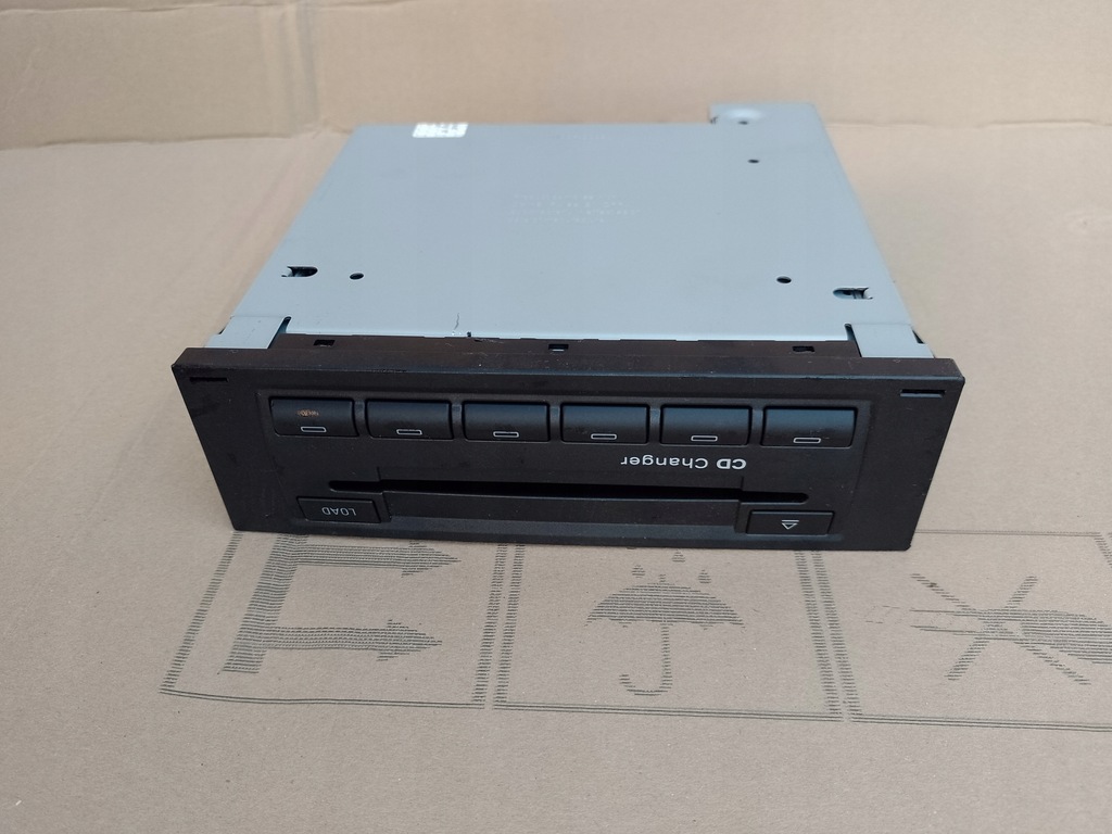 фото №1, Audi a4 b6 b7 чейнджер cd 8e0035111d