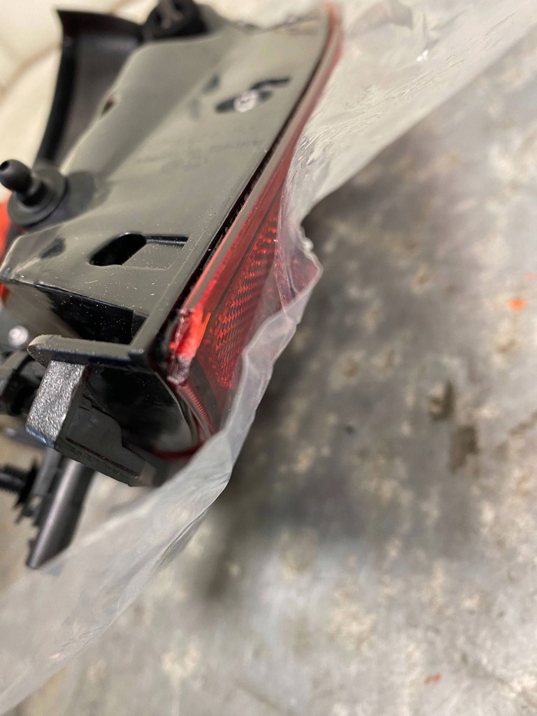 фото №7, Volvo s60 iii sedan оригинальная лампа led левый задняя задняя 31689679