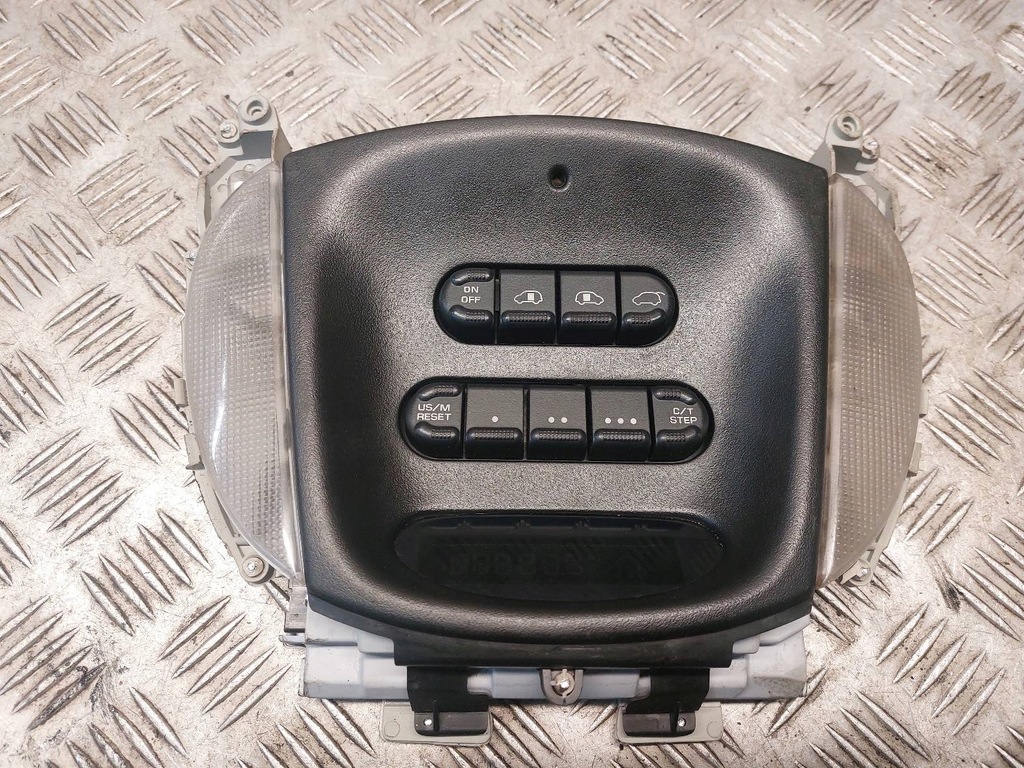 фото №1, Лампа потолочный chrysler grand voyager iv lift 1108754