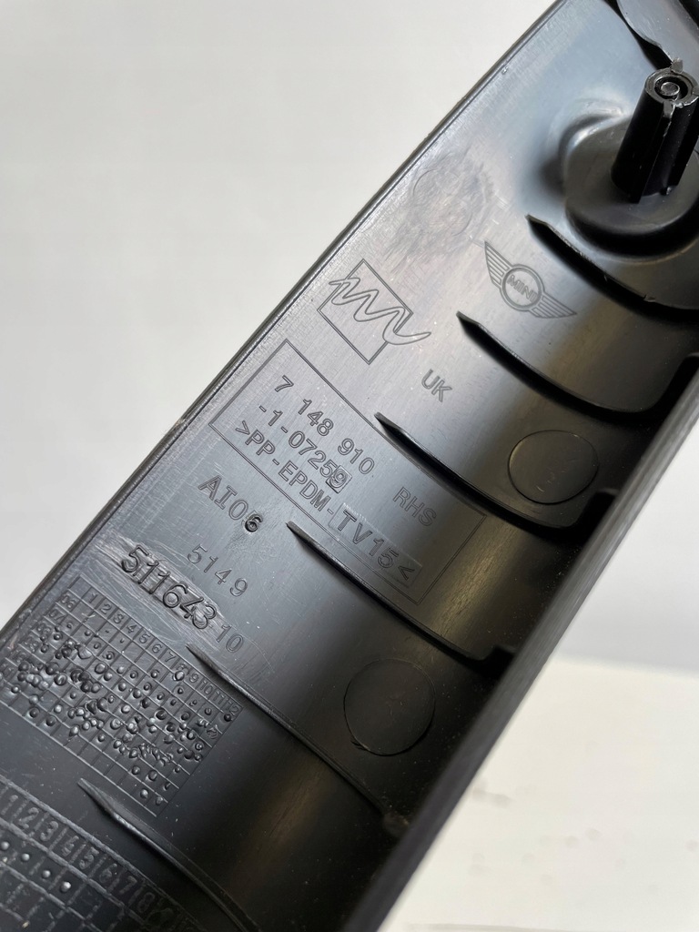 фото №2, Mini r56 захист молдинг багажника права 7148910