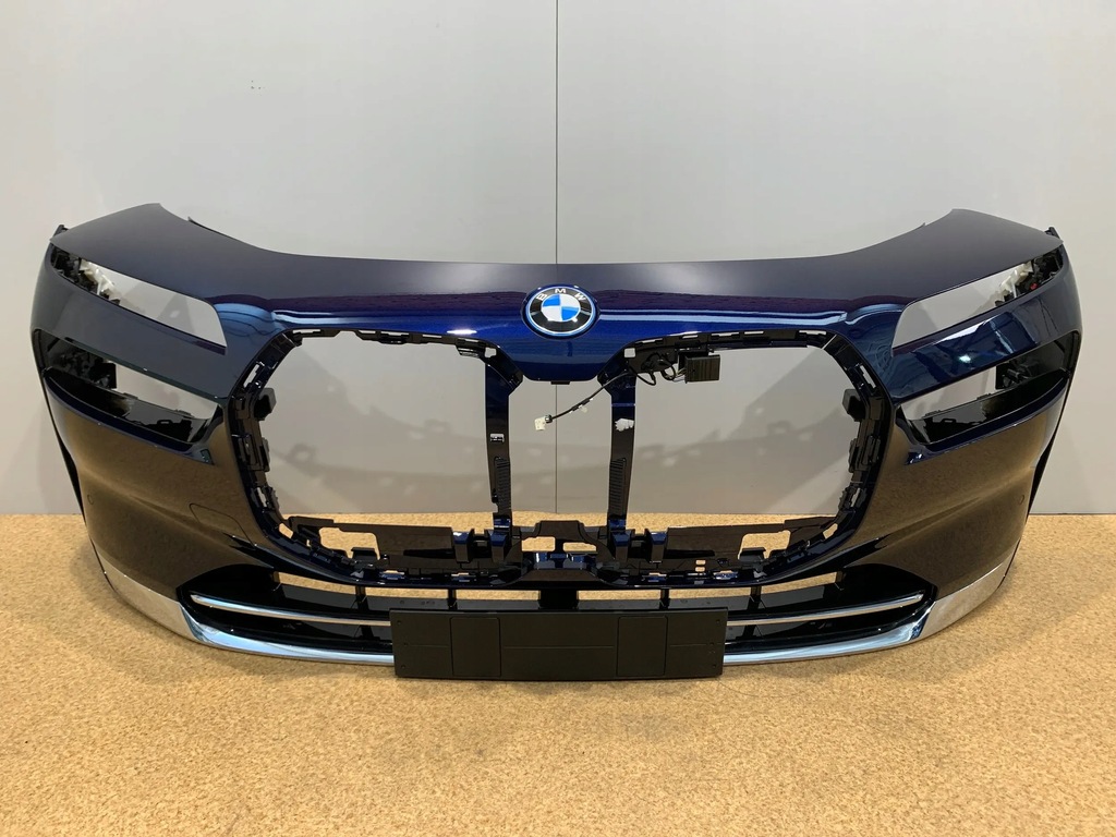 фото №1, Bmw 7 g70 бампер перед передний kompletny цвет c3z