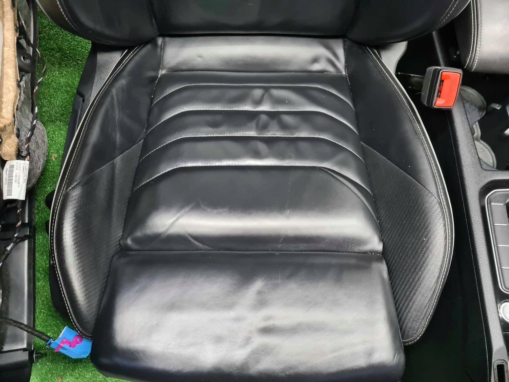 фото №13, Vw arteon середина r-line сиденье заднее сиденье обшивки niebieski led