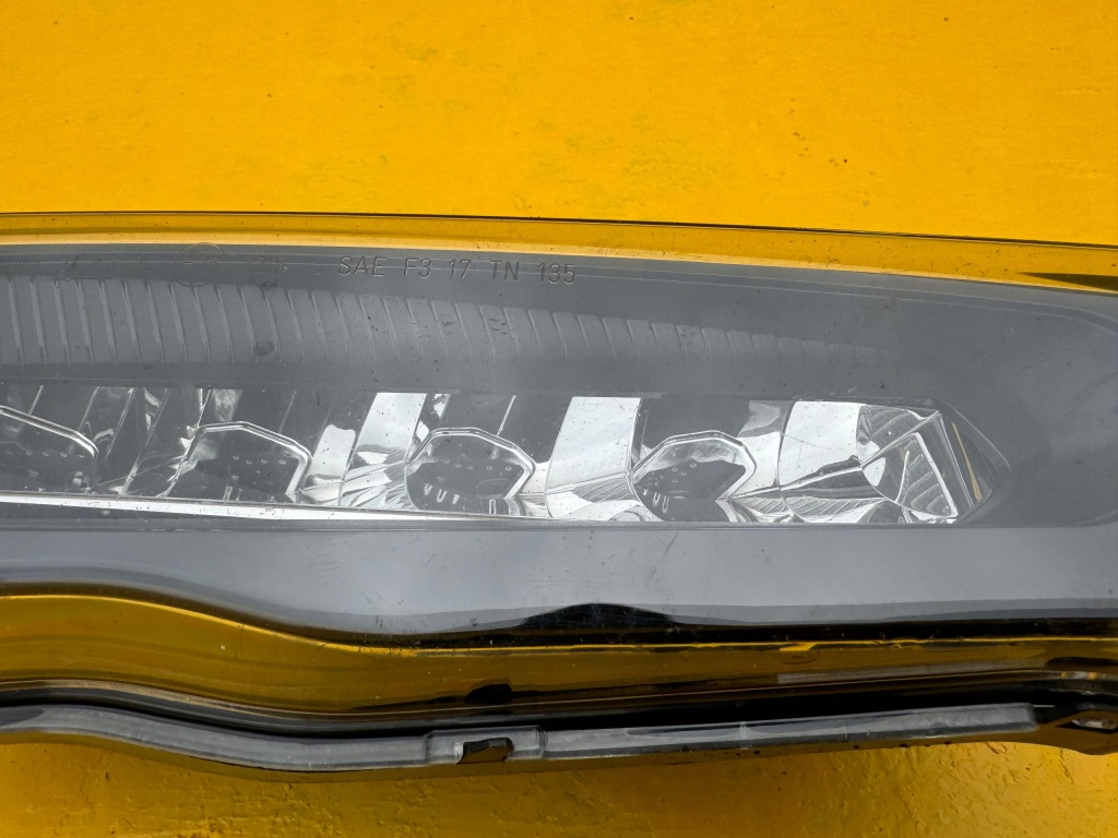 Bmw x3 3 3 g01 17r- протитуманна фара led drl правий передній 1nb01281006 Недорого