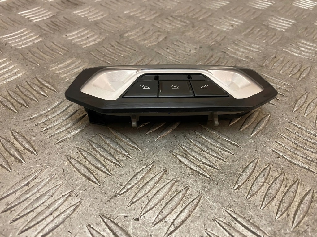 Bmw 3 g20 g21 лампа потолочная 949043102 с Разборки