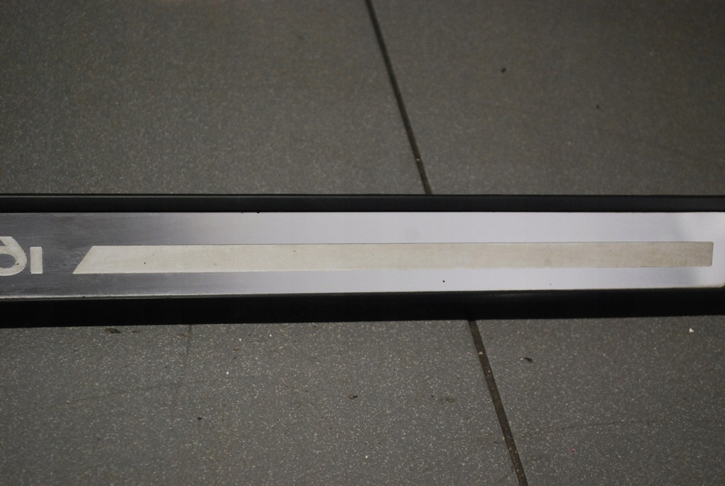 фото №4, Молдинг поріг правий задня audi a8 d3 long 4e4853996