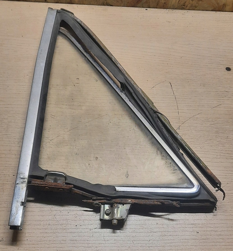 Купити Fiat 125p 1300 скло трикутне