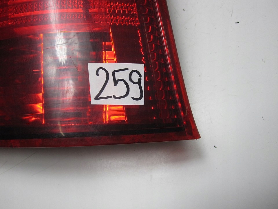 фото №3, Лампа задня права mazda premacy 01r 259