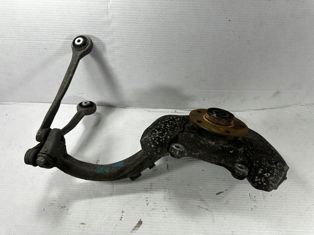 фото №1, Q5 8r поворотный кулак правый перед 8k0407242q