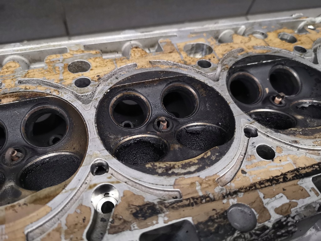 фото №5, Головка правая 4.2 fsi s5 rs5 rs4 079103374bn без оснащения