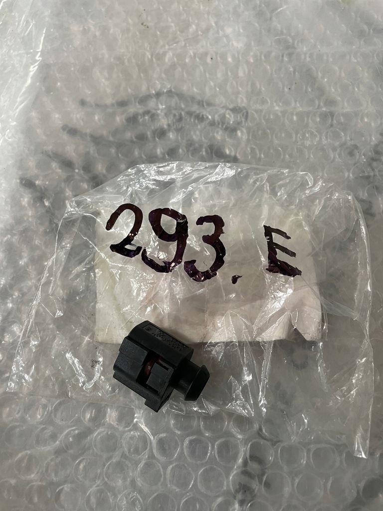 фото №1, Колодка штекер з'єднувач audi vw 4b0973712a