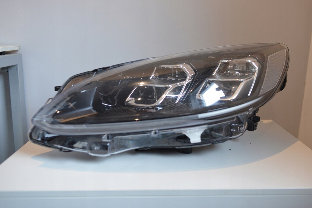 фото №1, Лампа перед передня ліва ford kuga mk3 lv4b-13e015-fc