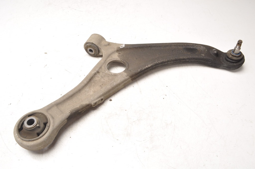 фото №1, Hyundai i40 1.7 crdi рычаг правый перед