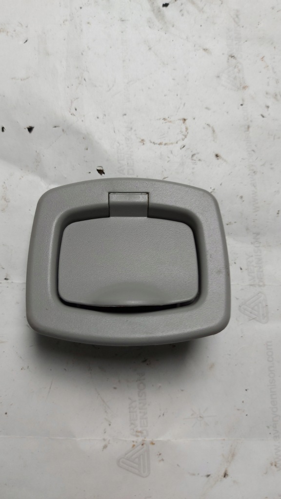 фото №1, Защита заглушка кронштейн крепление шторка bmw 3 e91