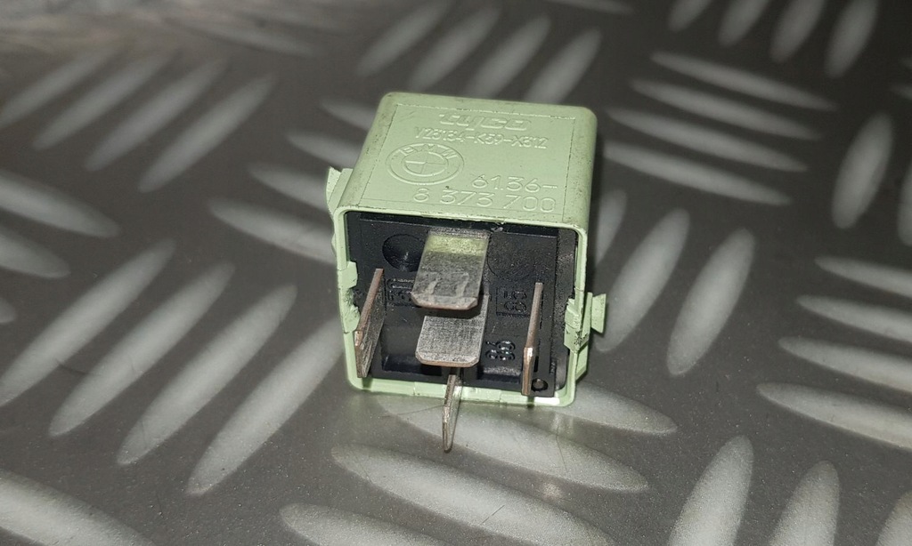 фото №8, Bmw 5 e61 реле компресор підвіска пневматичний рівень ehc 8373700