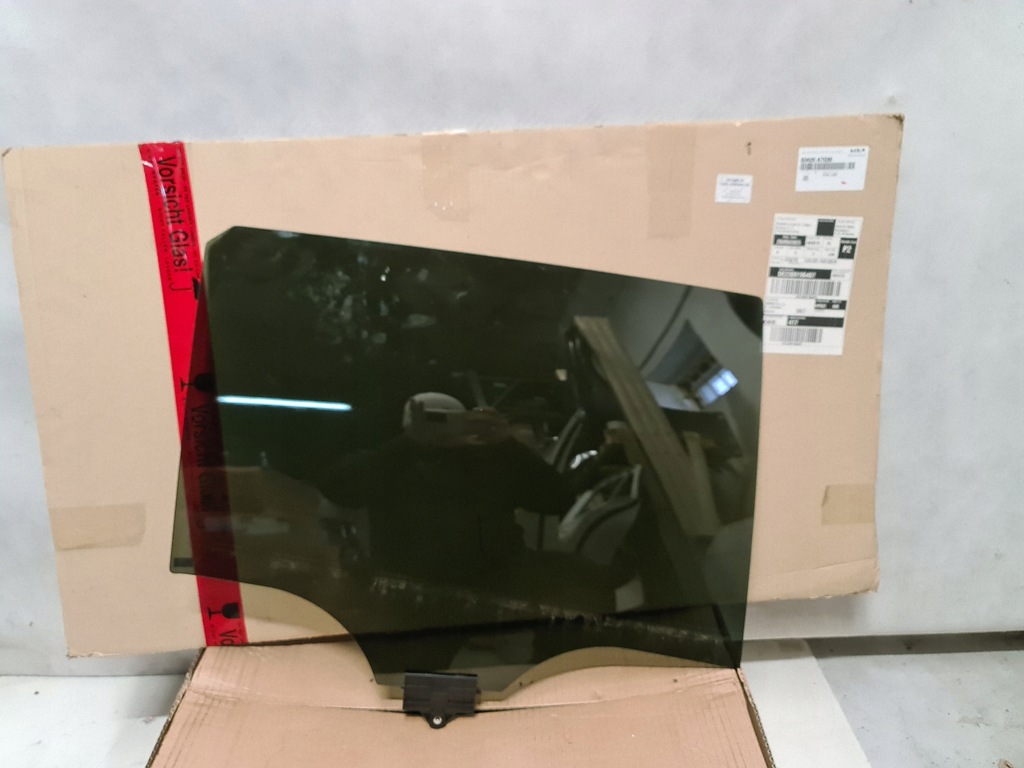 фото №1, Стекло правая задняя kia niro as3 тонированная