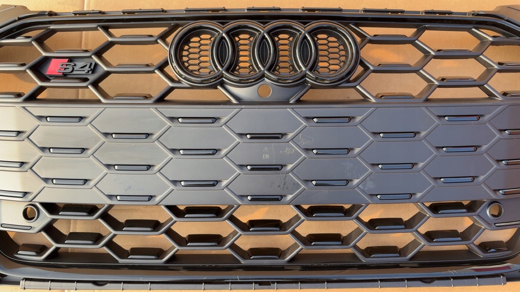 фото №3, Решётка радиатора audi s4 b9 lift 8w0