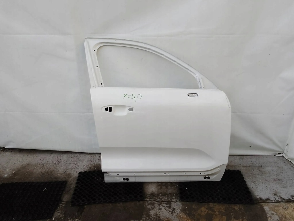 фото №1, Volvo xc40 2018-2023 двері праве передні колір білий 614