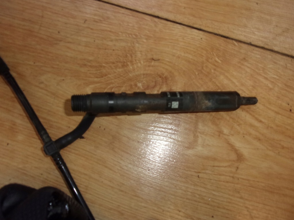 фото №1, Renault clio iii инжектор форсунка 1.5 dci