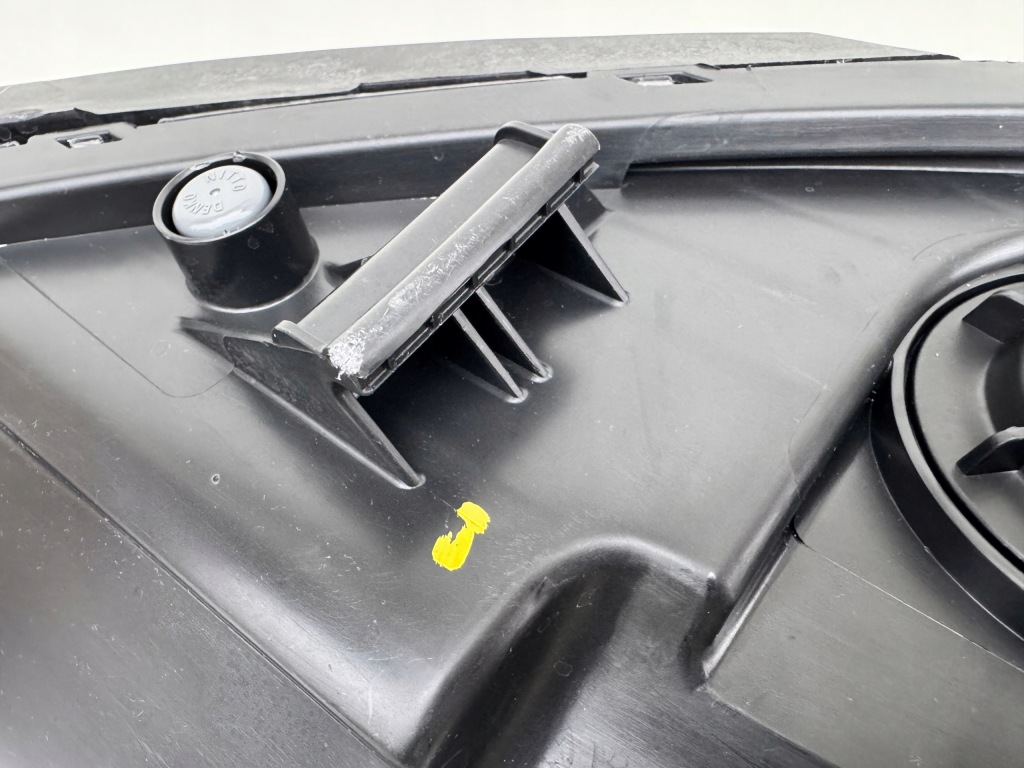 Фара левая линза led hyundai i20 92101 c8200 i20 с Разборки