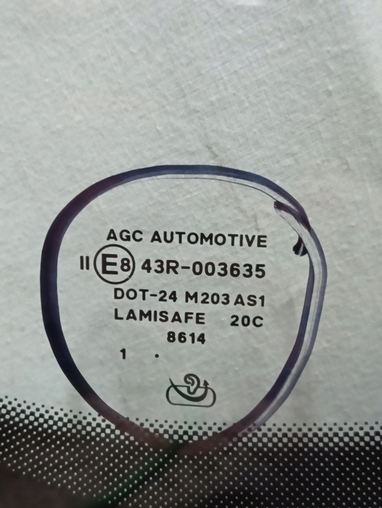 Стекло передняя audi q3 2012- kam sen панель  acu rysa Цена