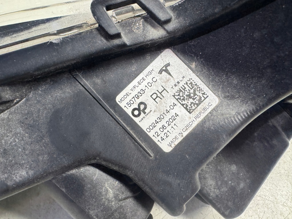 Купити Tesla 3 протитуманна фара led drl правий перед 1507933-10-c