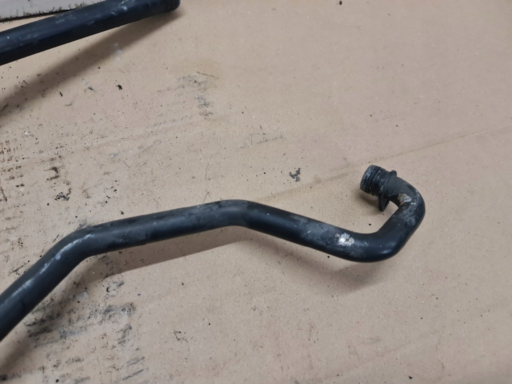 фото №2, Шланг трубка wody audi a8 d2 4.2 077121065s