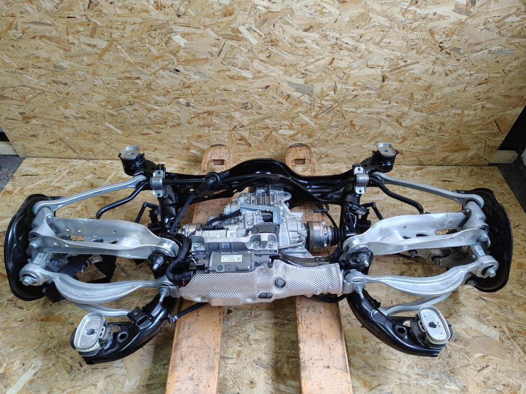 фото №9, Подрамник подрамник дифференциал oś поворотная задняя 4k0505235at audi s7 c8 3.0 v6 tdi 344km