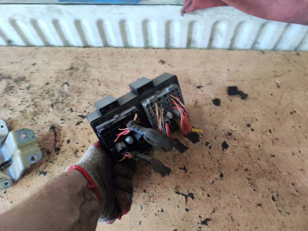 фото №1, Chevrolet captiva 2.4 коробка запобіжників модуль