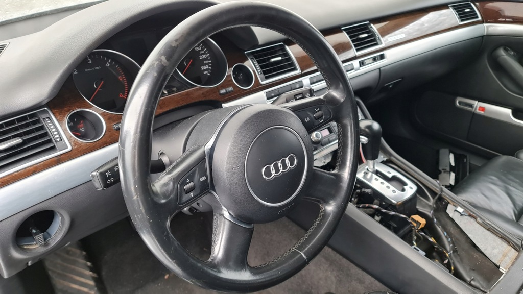 фото №1, Повітропровід чотирипроменева a8 d3 przed fl czarna