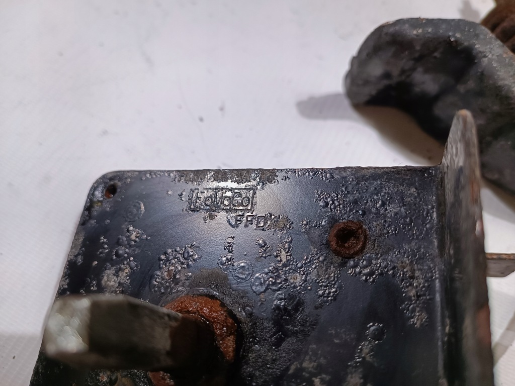 фото №8, Кронштейн подъемник колеса запасного ford f150 2015-