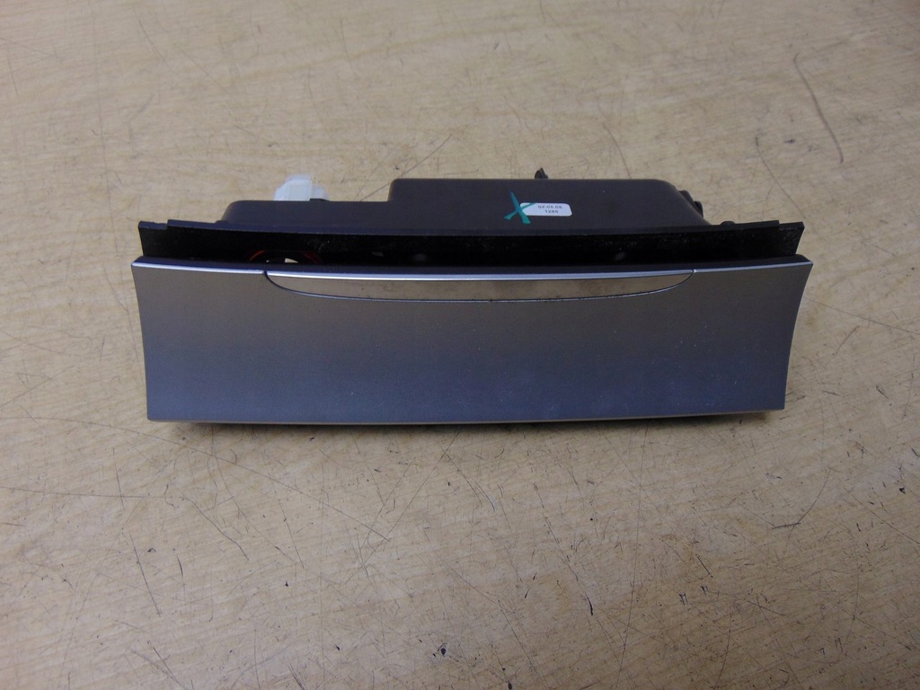 фото №7, Попільничка vw passat cc 3c0863284g