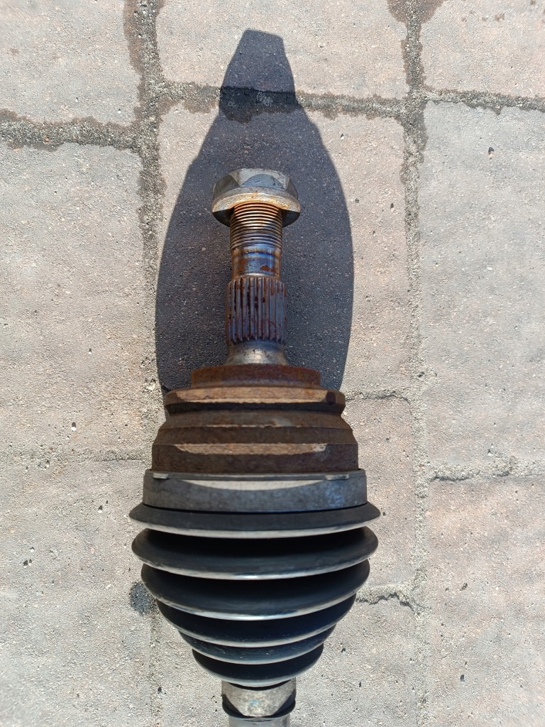 Peugeot 2008 2 приводной вал левая перед 1.5 bhdi Цена