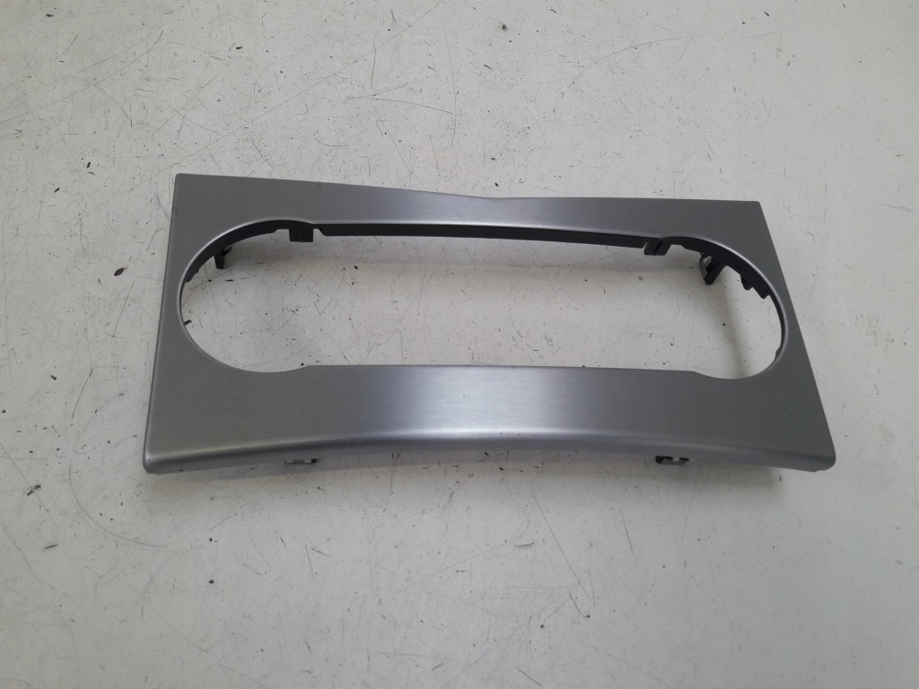 Купить Рамка панель обдув 2046800430 w204