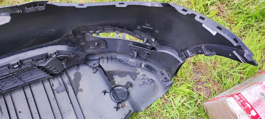 Бампер перед передний tesla model y 2019- 1540101-06-c + плита бампера Оригинал