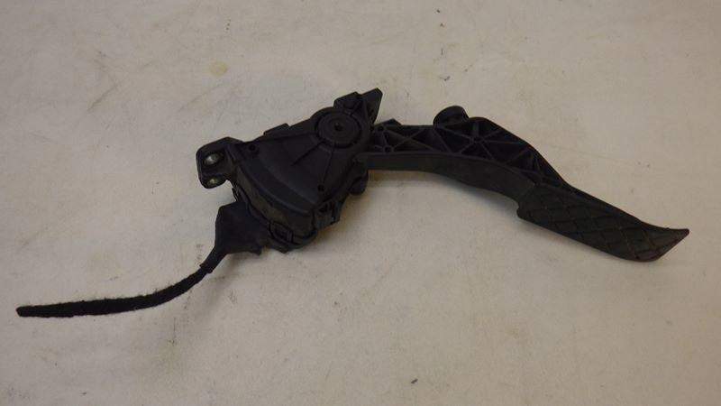 фото №1, Педаль газа потенциометр vw transporter t6 2.0 tdi 7e1723503c 6pv008496-42