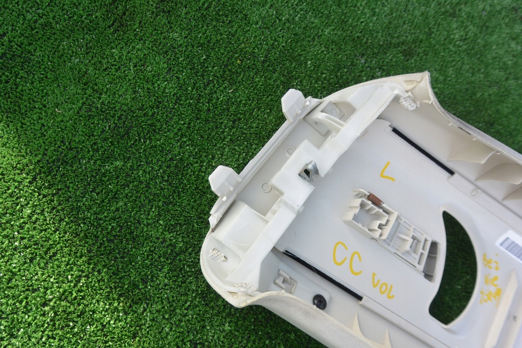 фото №8, Захист стійка права середня vw passat cc beż