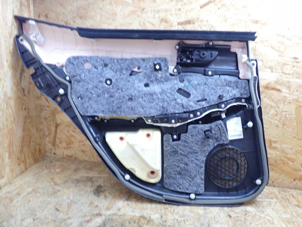 фото №12, Обшивка двері правий задня lexus is iii 200t 300 po lift 2018 europa