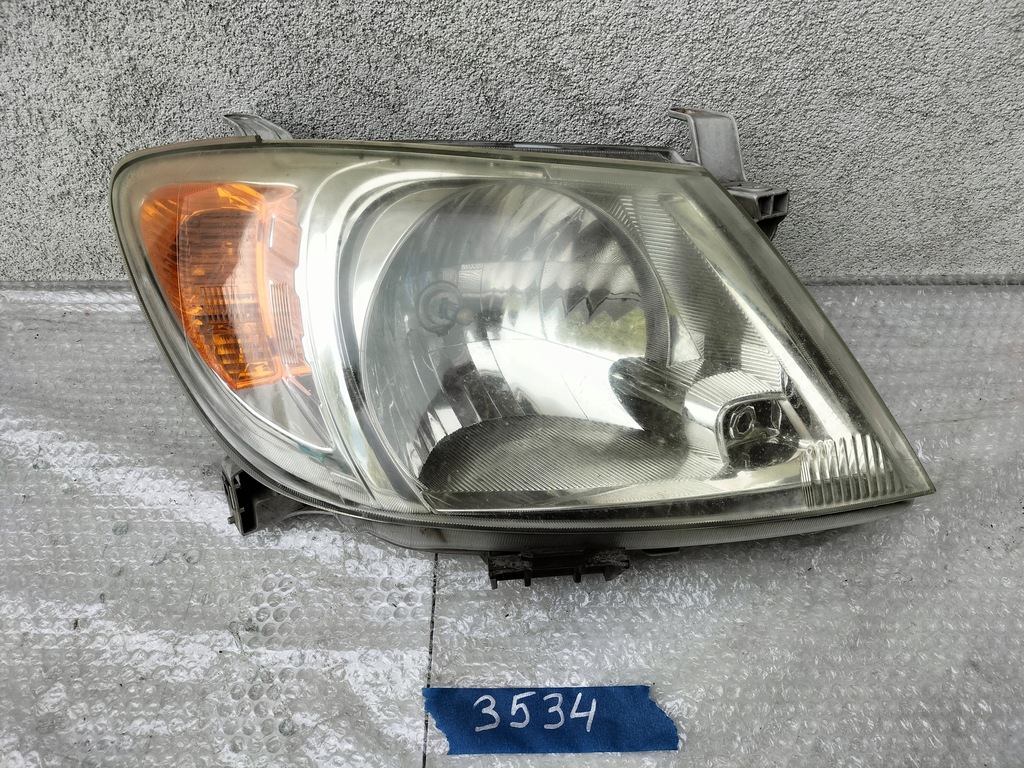 фото №1, Toyota hilux фара правий 100-16517 szczecin -gorzów-poznań 3534