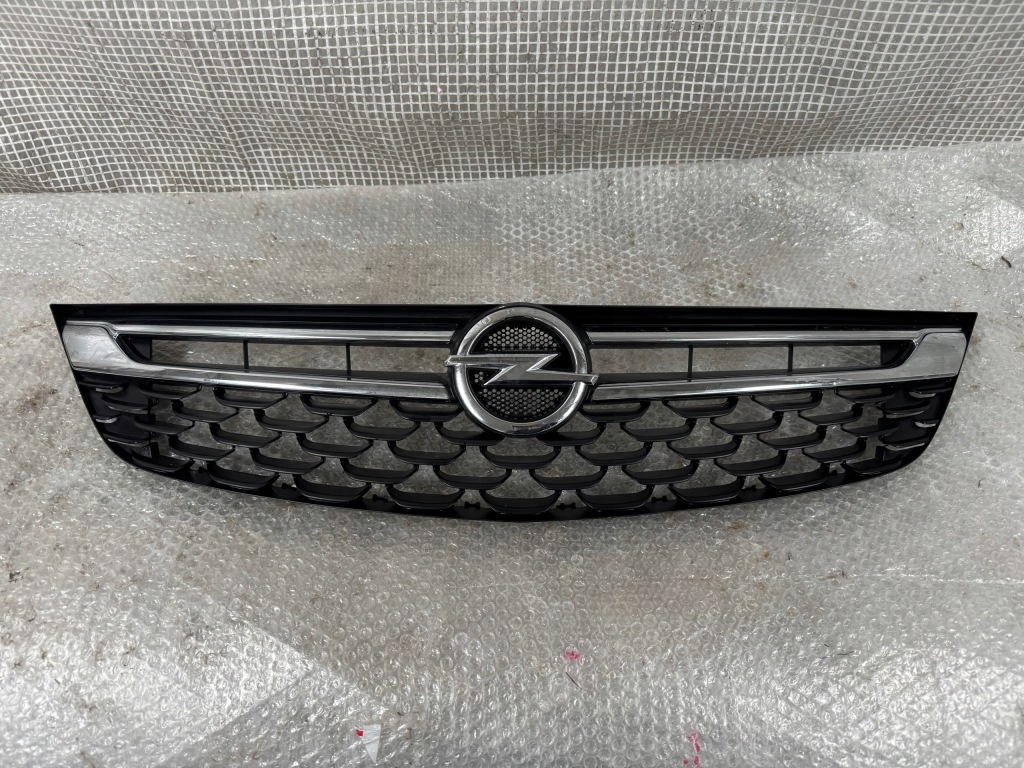 Купить Opel astra v k 17- решётка радиатора