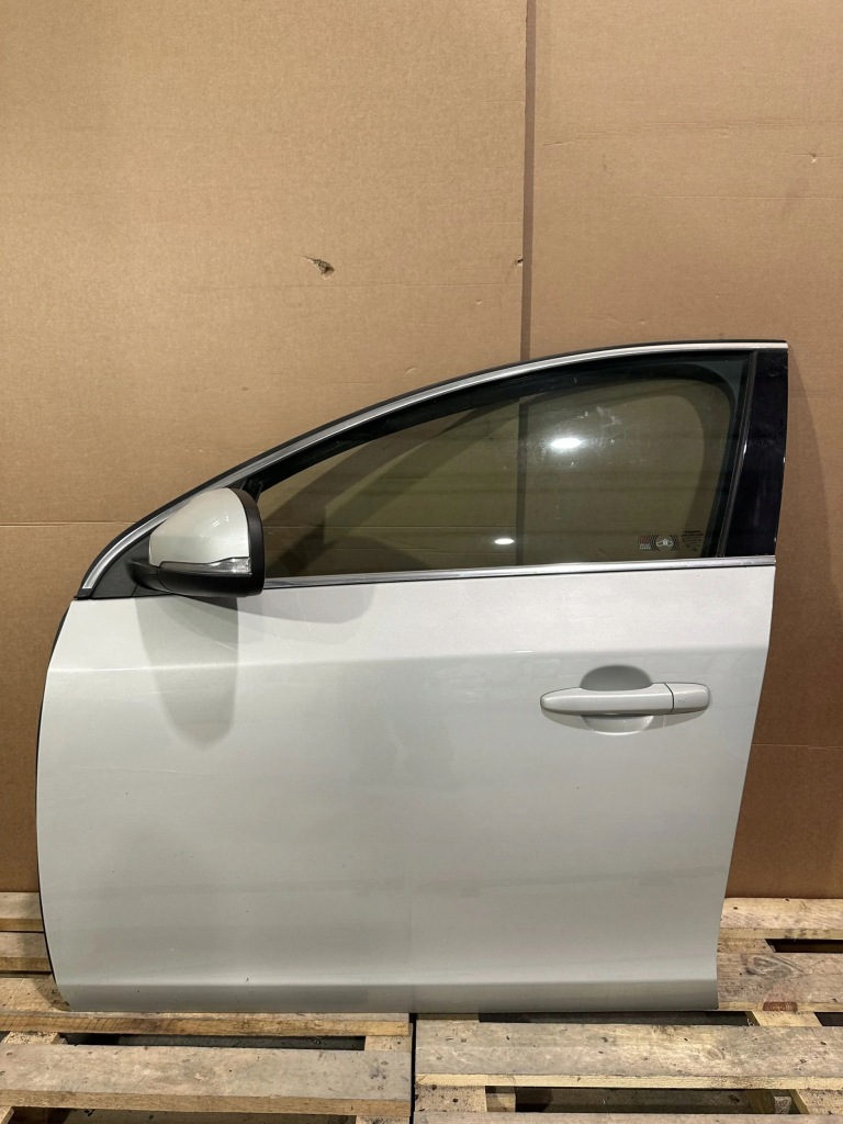 Купить 2012 volvo v60 дверь передние