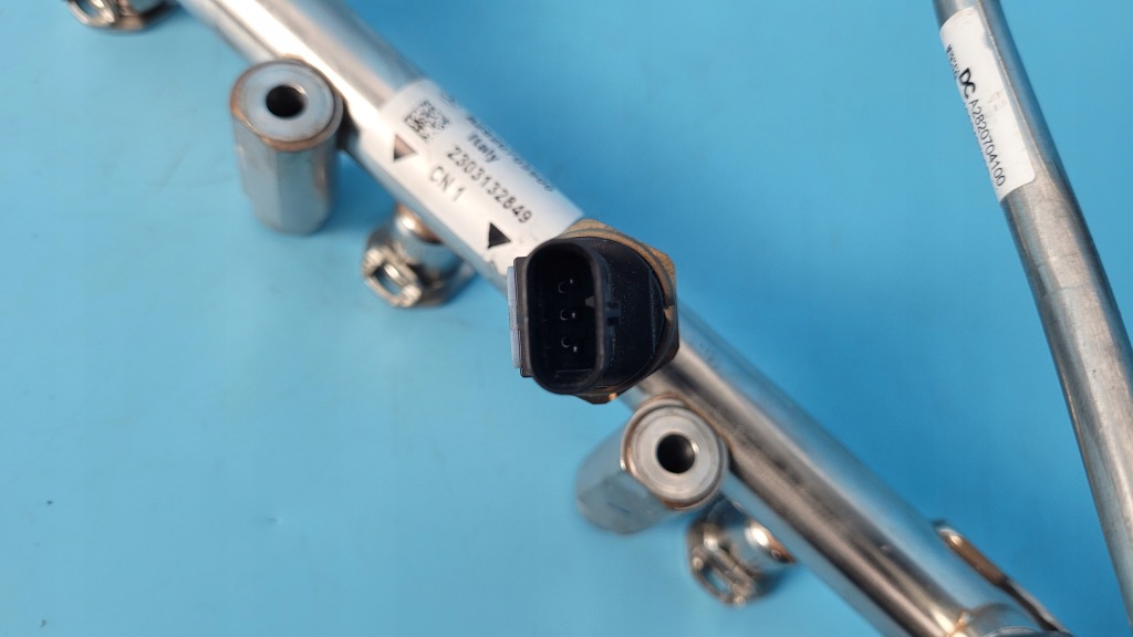 фото №6, Mercedes x247 glb 200 1.33 23r молдинг впрыскная датчик a2820701100