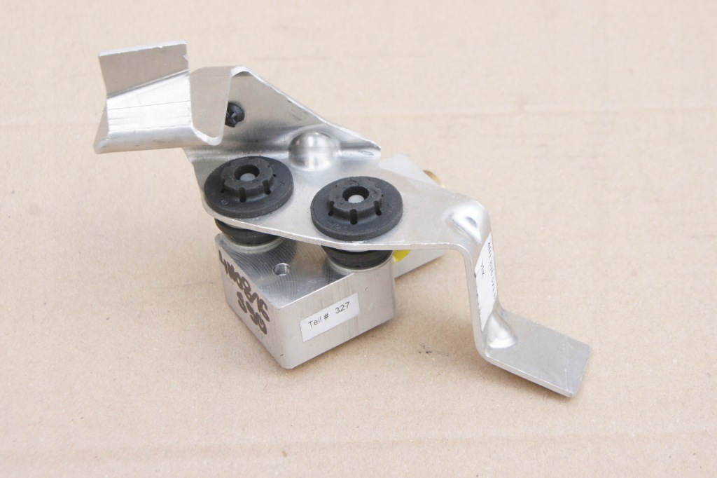 фото №1, Audi a8 4n0 клапан расширительный 4n0816590