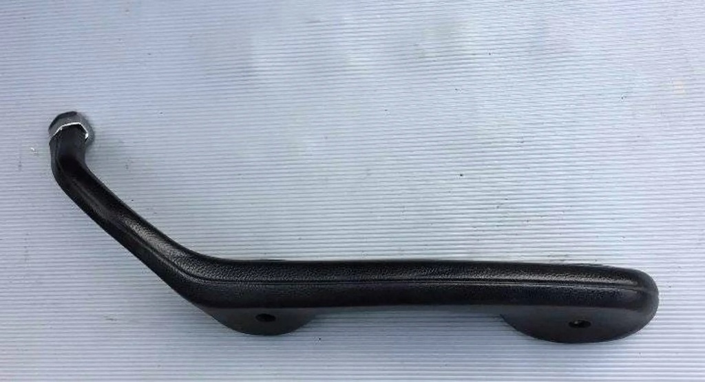 фото №1, Mercedes-benz w115 кронштейн ручка обшивка дверь правая r