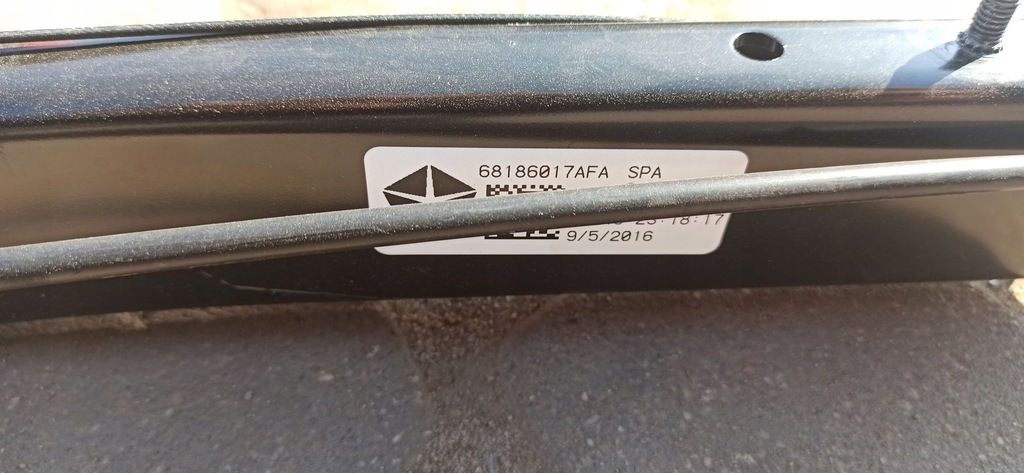 фото №3, Chrysler pacifica напрямна напрямна двері задня права