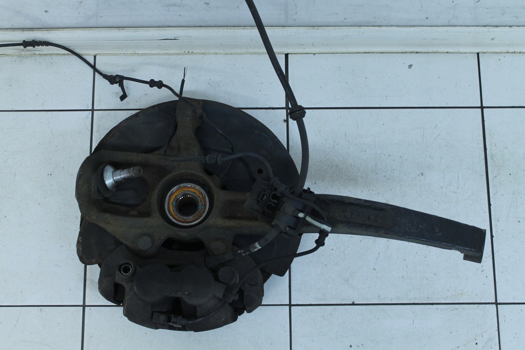 фото №4, Поворотний кулак диск супорт правий перед mercedes w251