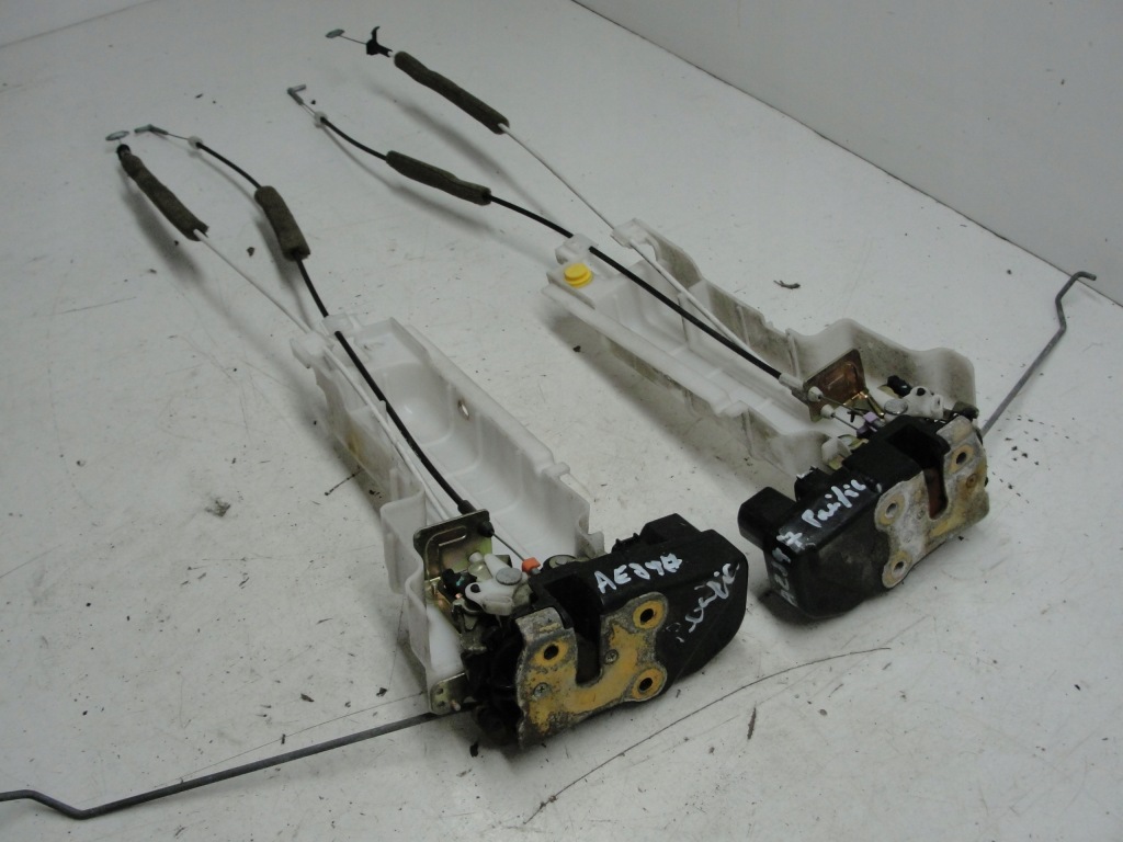 Замок дверь задняя chrysler pacifica 4.0 03-07r Цена