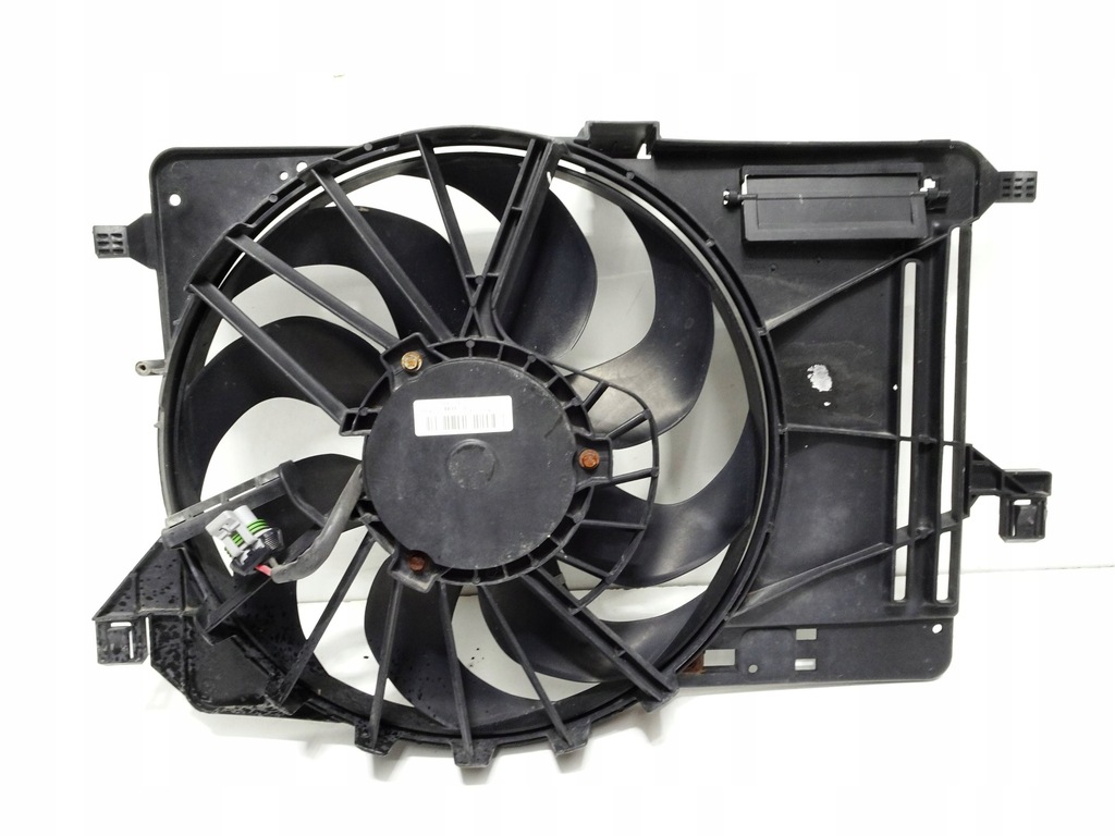 фото №1, Ford focus mk3 c-max mk2 1.0 - вентилятор