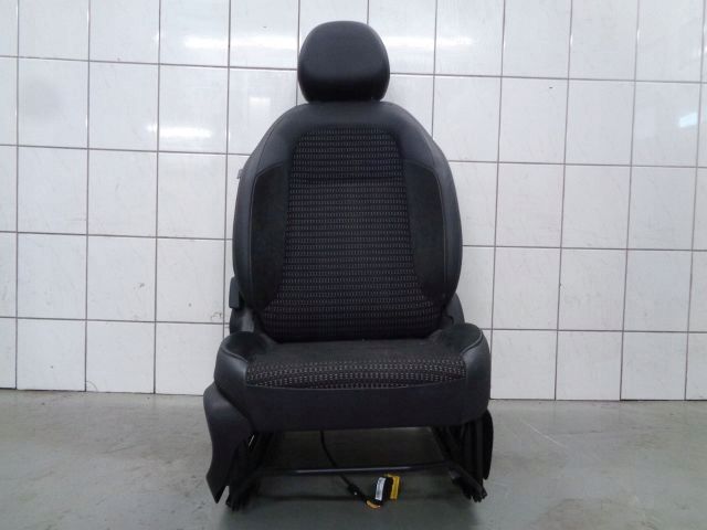 фото №1, C3 picasso 10 сиденье пассажира правый alcantara кожа