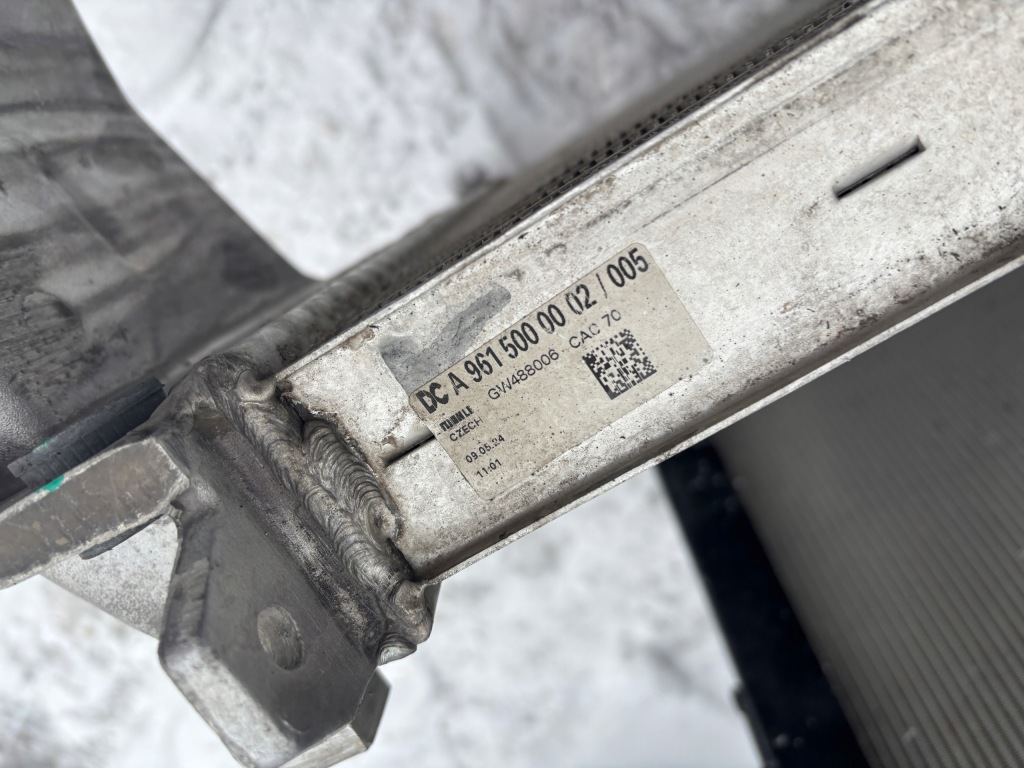 Mercedes actros w961 радиатор воздуха a9615000002 idealna 2024 rok Оригинал