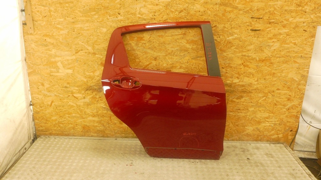 фото №1, Yaris iii двері задні праве задня задні